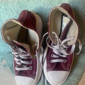 Platform converse